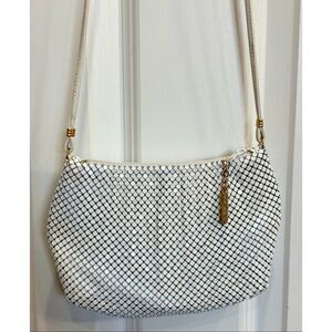 WHITING AND DAVIS - EUC Vintage White Metal Mesh Shoulder Bag/Crossbody